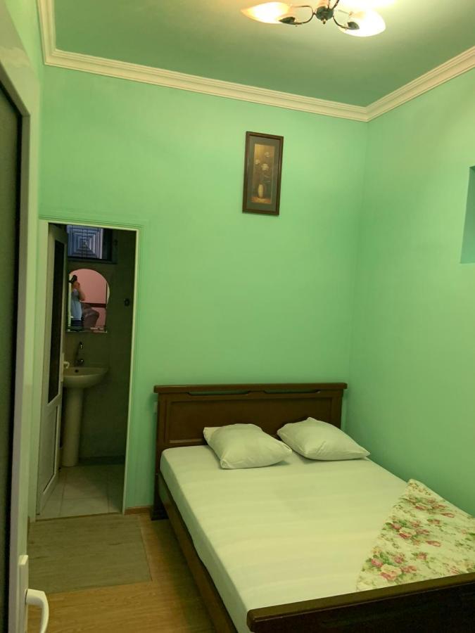 Tnak Hotel Erévan Extérieur photo
